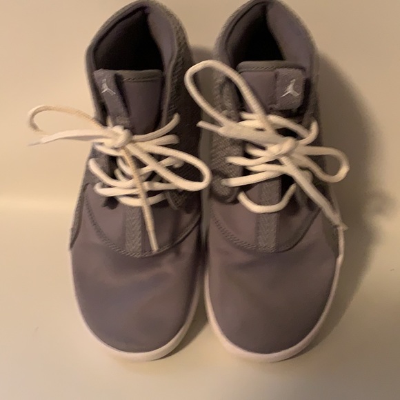 Jordan’s - Picture 2 of 6